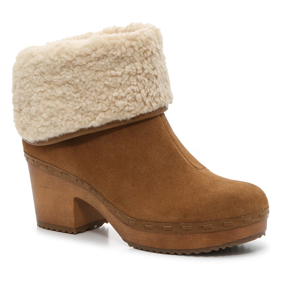 NWT Crown Vintage Seloina Suede Bootie Size 7